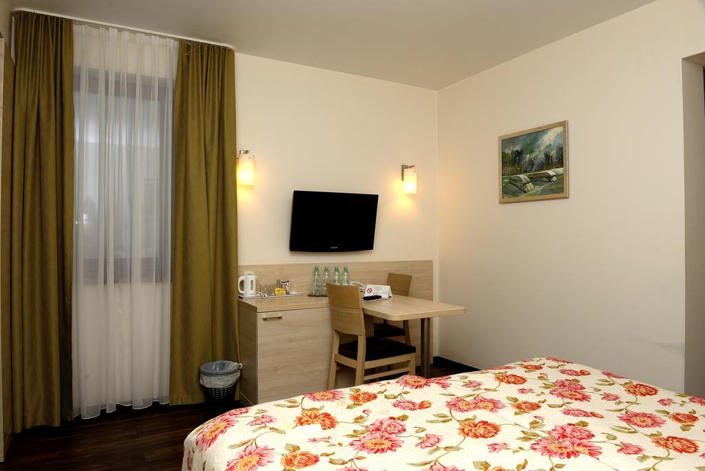 Hotel Nad Przelomem Sromowce Niżne المظهر الخارجي الصورة